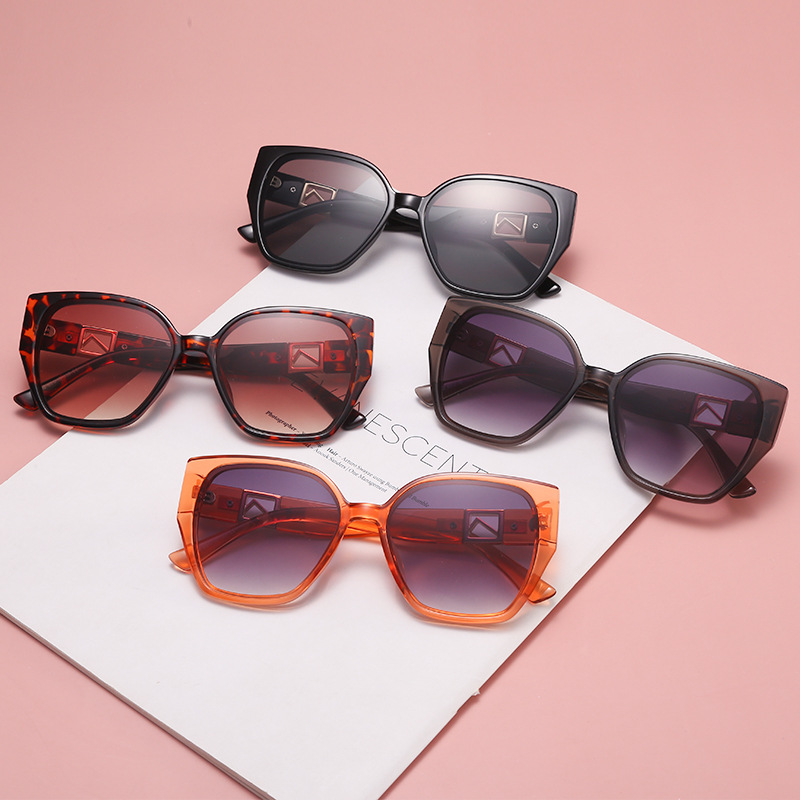 MK2663 Luxury Design Retro Square  Women Sunglasses 2022